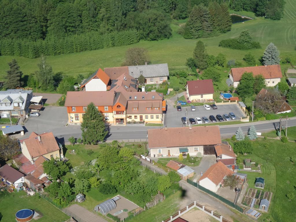 胡巴库酒店 Kostelec nad Orlicí 外观 照片